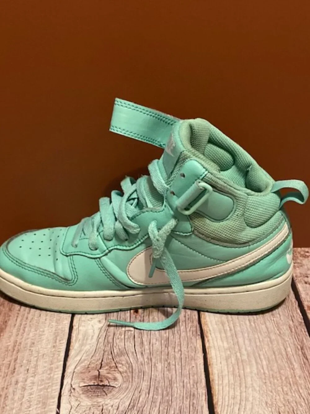 Nike Court Borough Mid Girls Sneakers – Mint